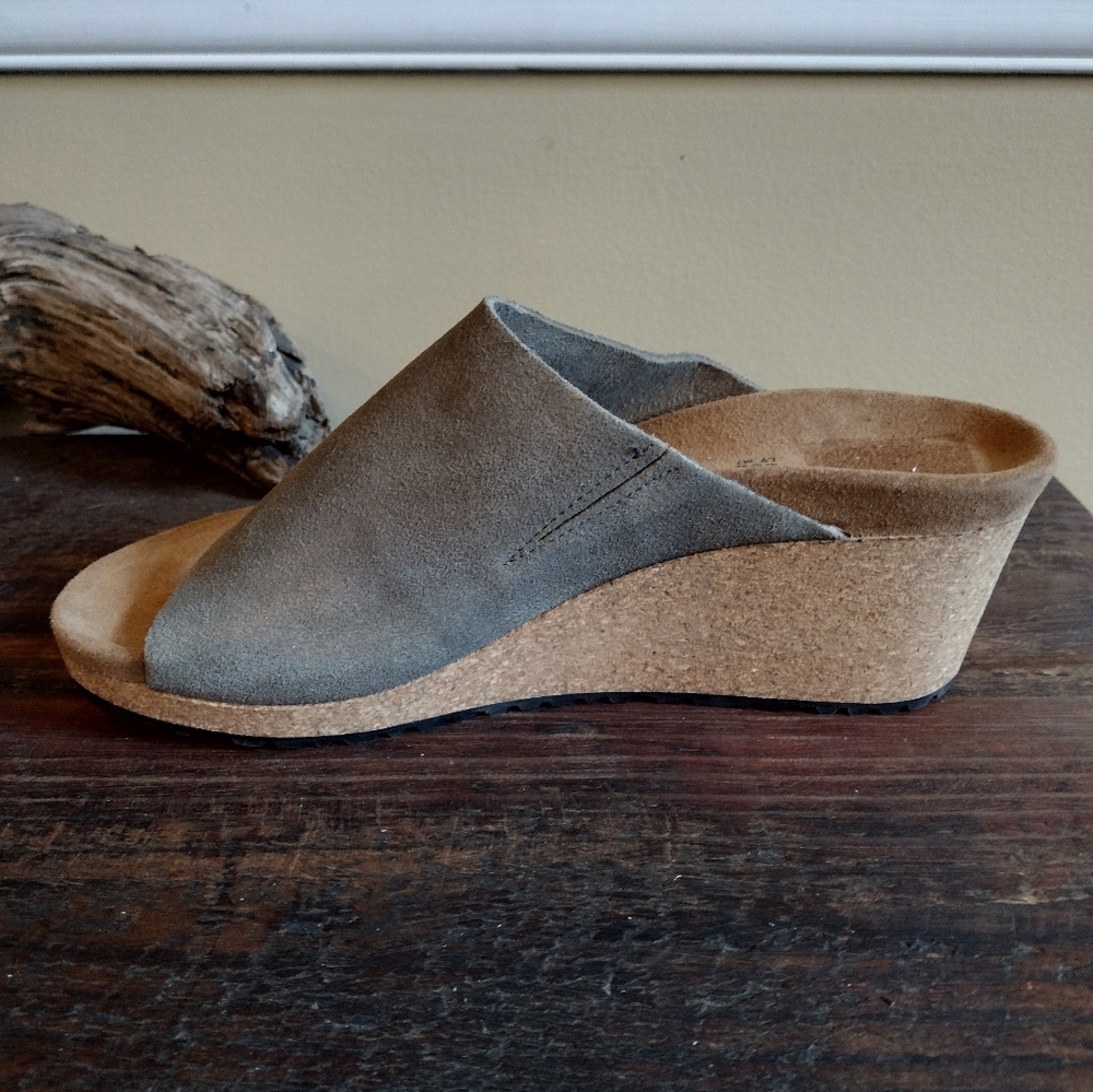 NEW Birkenstock Namica by Papillio Stone Gold Leather Sandals Size 40 (9-9.5)